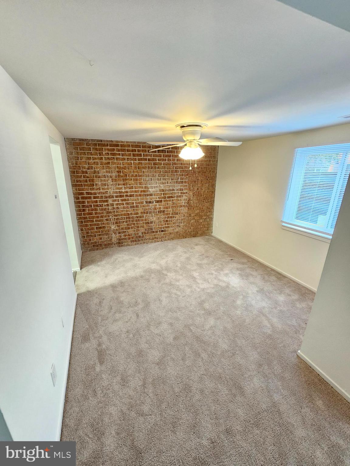 19323 Club House Road, Unit 101 Gaithersburg, MD 20886 - Photo 7 of 25 Dining Room