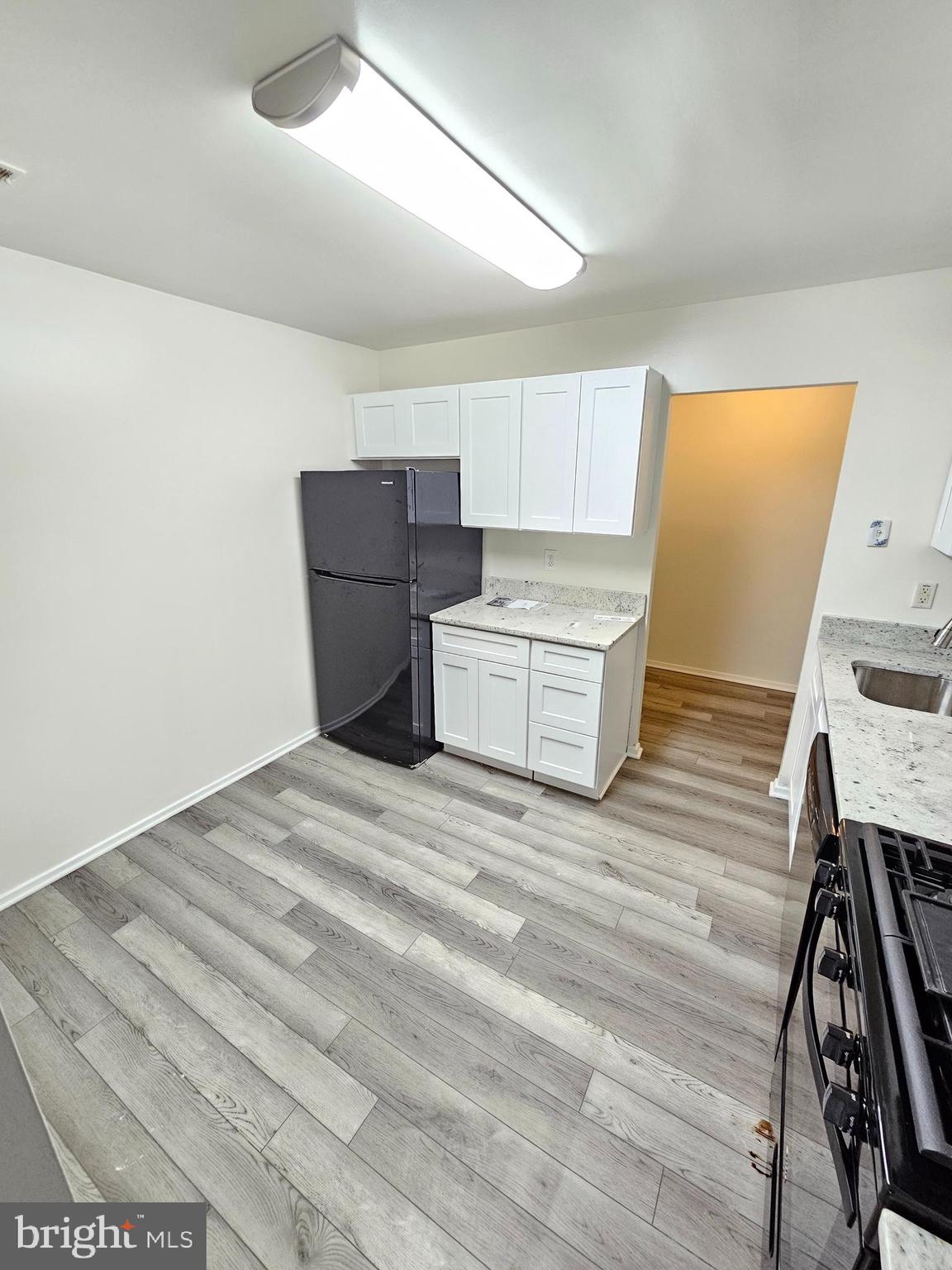 19323 Club House Road, Unit 101 Gaithersburg, MD 20886 - Photo 8 of 25 Kitchen