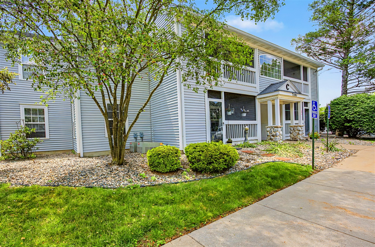 342 Butler Court Marshall, MI 49068 - Photo 5 of 28