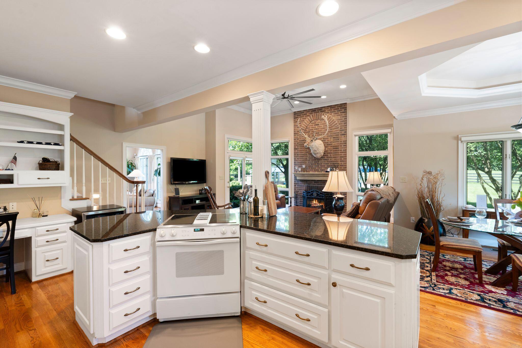 3905 North Cleveland Road Lexington, KY 40516 - Photo 39 of 188 77_F2008349