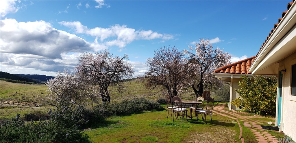 9750 Random Canyon Way Creston, CA 93432 - Photo 16 of 75