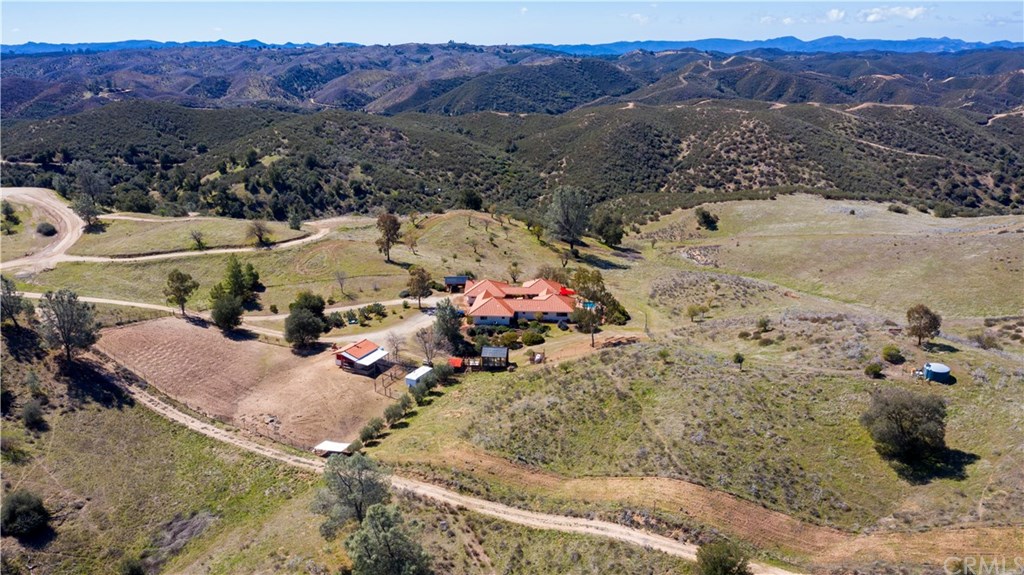 9750 Random Canyon Way Creston, CA 93432 - Photo 18 of 75