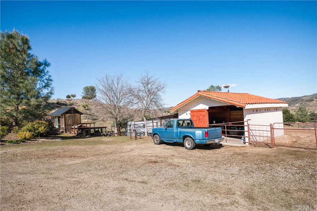 9750 Random Canyon Way Creston, CA 93432 - Photo 69 of 75