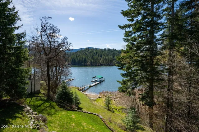 $1,225,000 | 19503 East Hayden Lake Road, Hayden, ID 83835