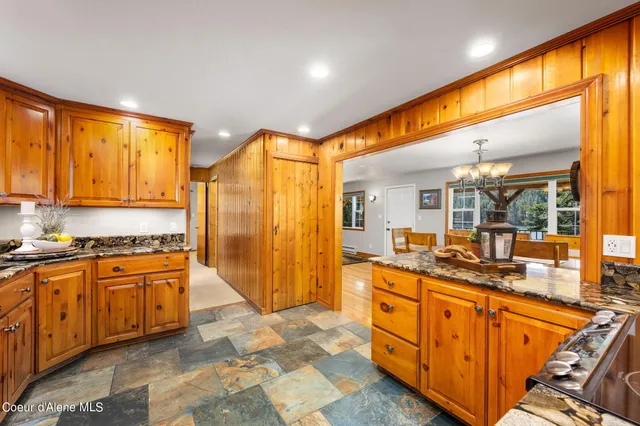 $1,225,000 | 19503 East Hayden Lake Road, Hayden, ID 83835