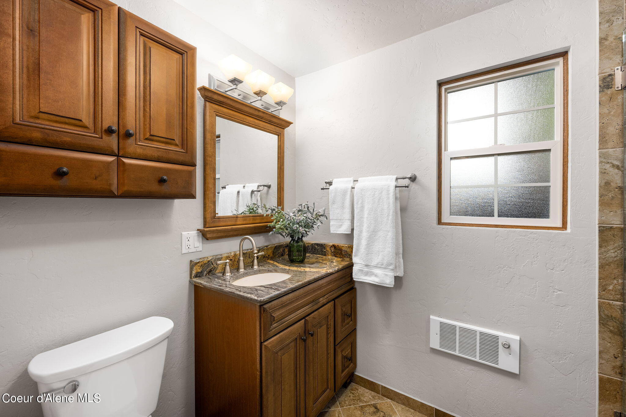 19503 East Hayden Lake Road Hayden, ID 83835 - Photo 29 of 57 main floor guest bath