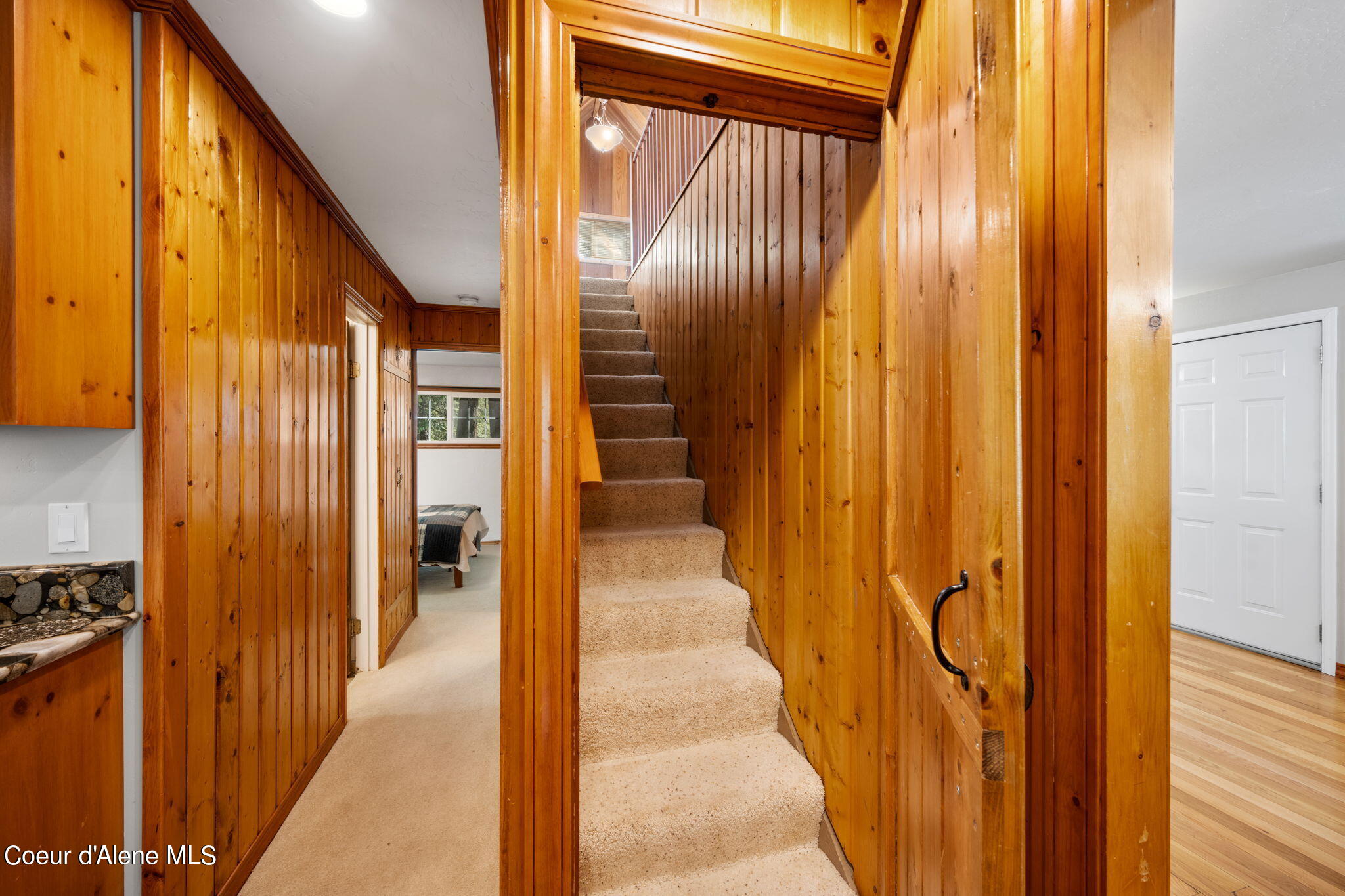19503 East Hayden Lake Road Hayden, ID 83835 - Photo 32 of 57 Hallway/Stairs