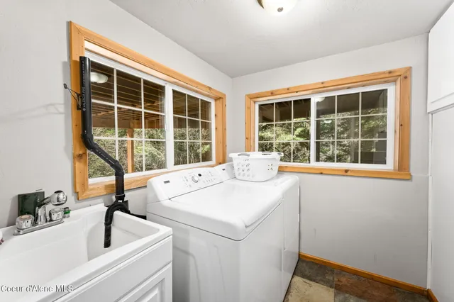 $1,225,000 | 19503 East Hayden Lake Road, Hayden, ID 83835