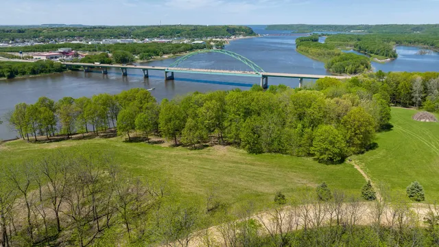 $590,000 | Lot 2 Wolff Hazel Green, Hazel Green, WI 53811