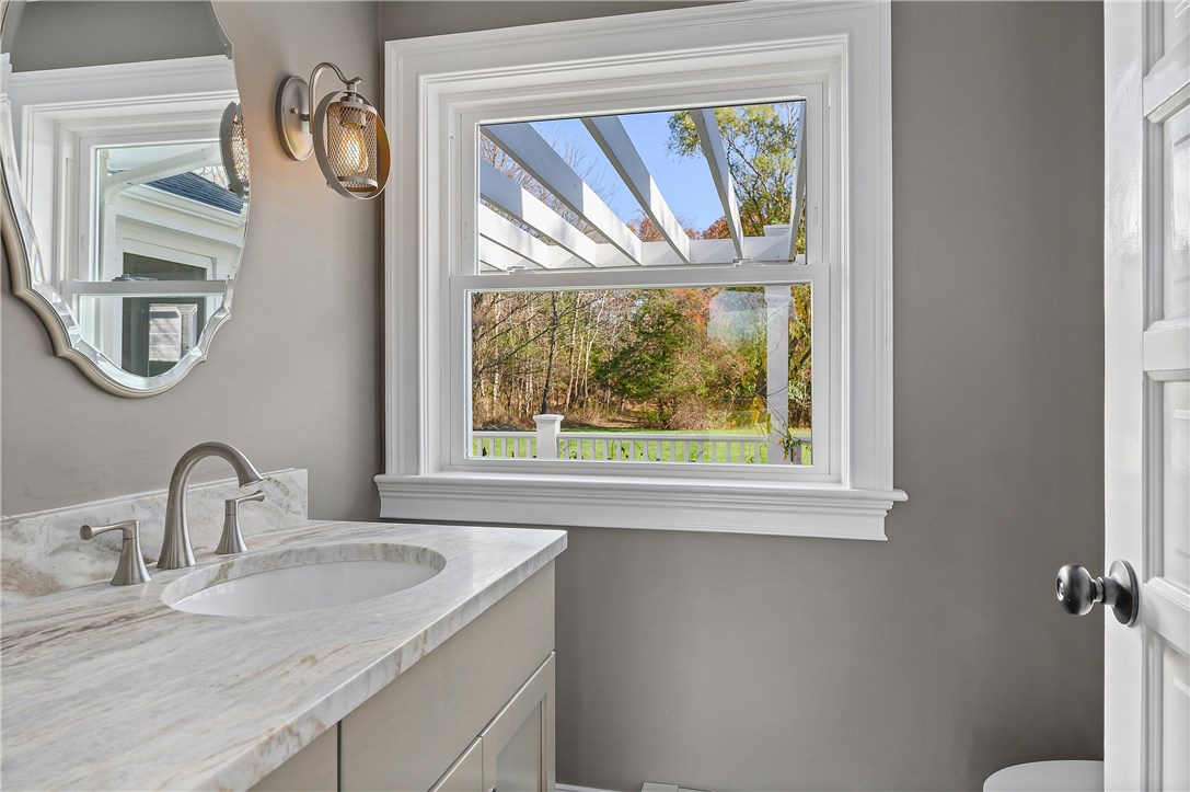 223 Reservoir Road Cumberland, RI 02864 - Photo 13 of 40