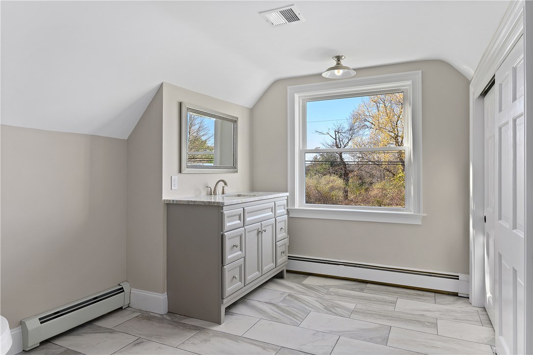 223 Reservoir Road Cumberland, RI 02864 - Photo 17 of 40