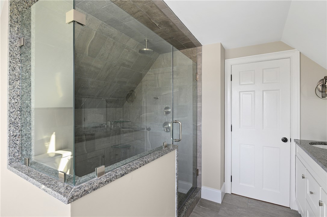 223 Reservoir Road Cumberland, RI 02864 - Photo 19 of 40