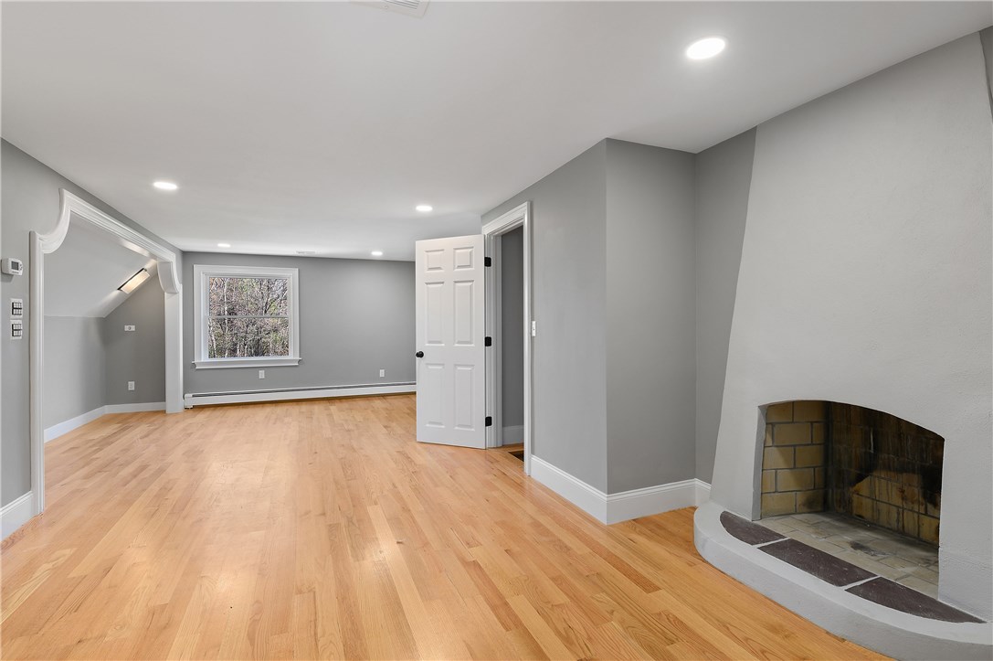 223 Reservoir Road Cumberland, RI 02864 - Photo 21 of 40