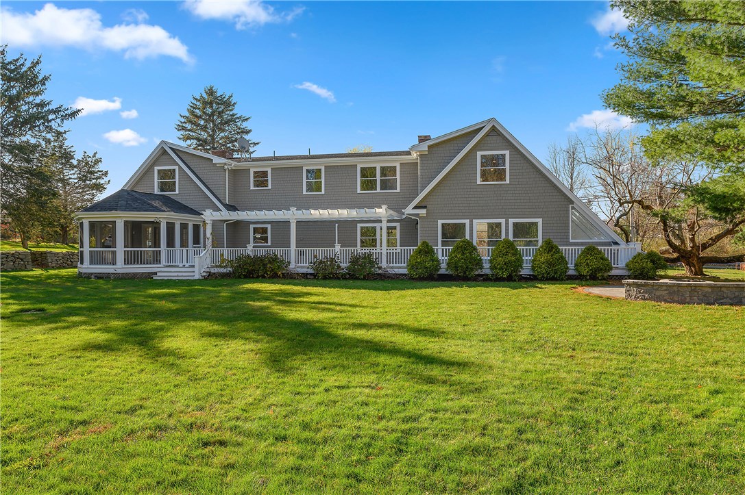 223 Reservoir Road Cumberland, RI 02864 - Photo 3 of 40