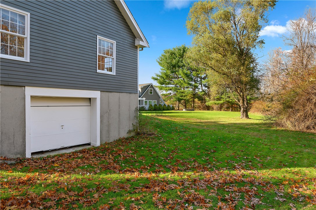 223 Reservoir Road Cumberland, RI 02864 - Photo 33 of 40