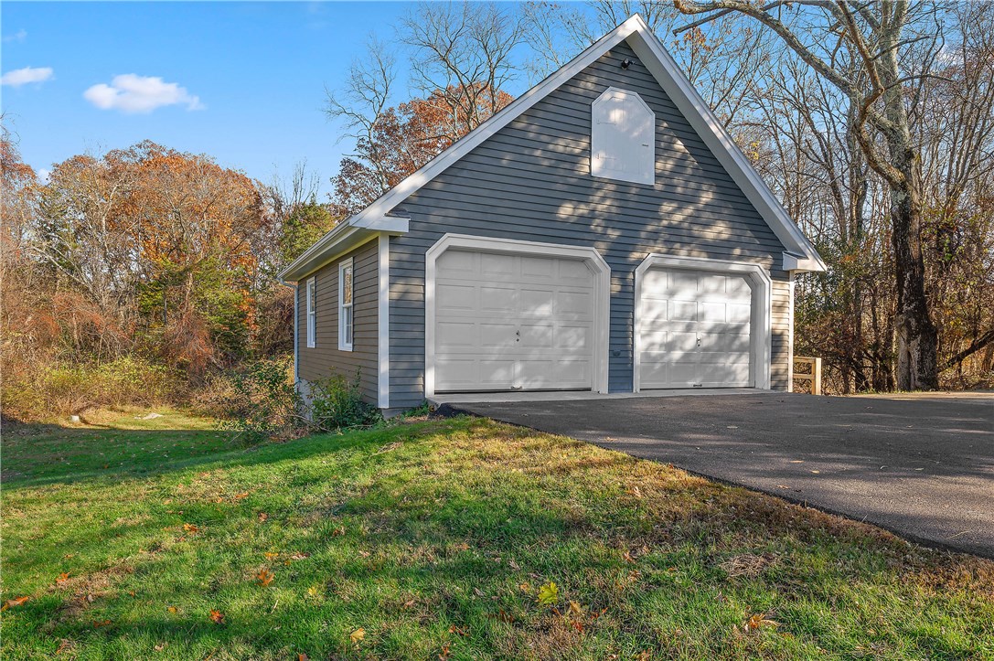 223 Reservoir Road Cumberland, RI 02864 - Photo 5 of 40