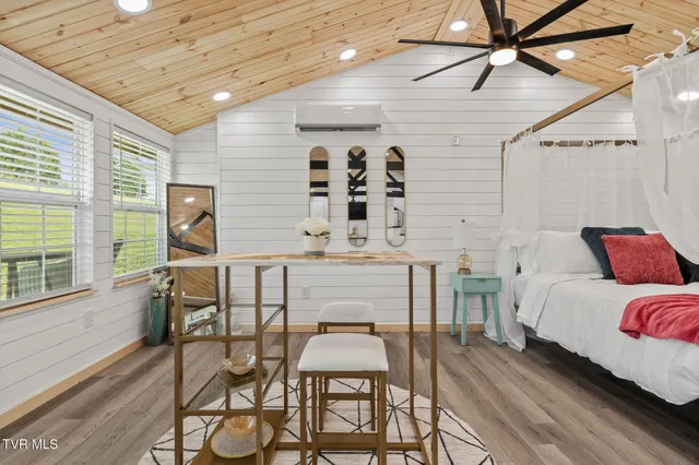 $1,500 | 3224 Knob Creek Road, Gray, TN 37615