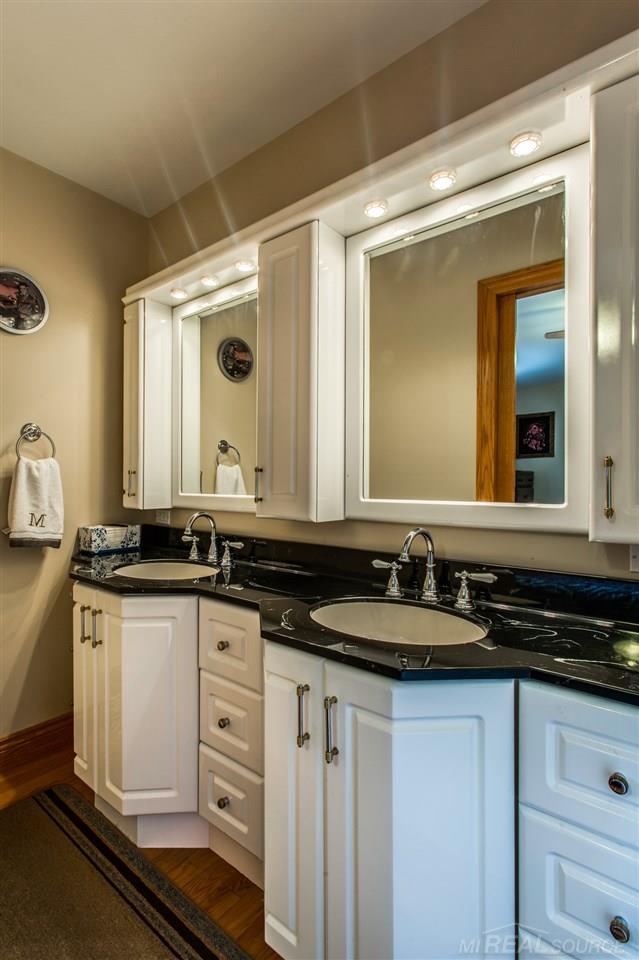 4805 North Lakeshore Road Deckerville, MI 48427 - Photo 38 of 50 31356262-39.JPG