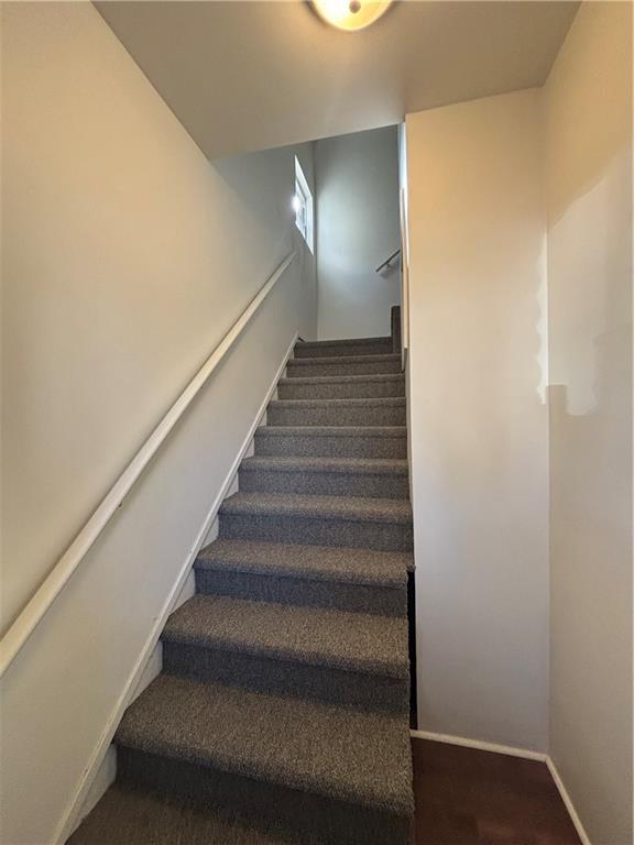 364 Ohio Avenue, Unit 2 Rochester, PA 15074 - Photo 2 of 16 a view of entryway