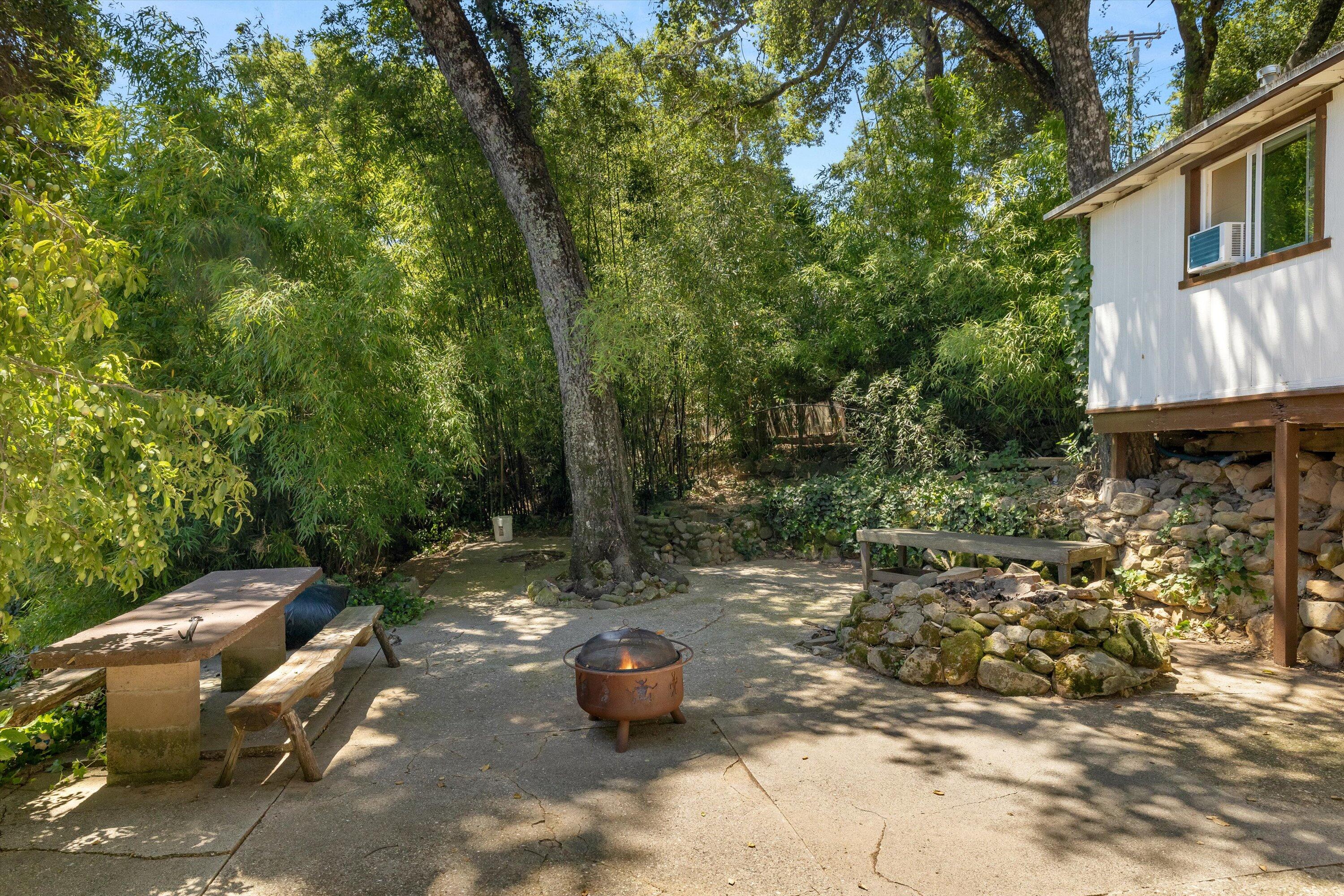 279 Rosario Park Road Santa Barbara, CA 93105 - Photo 40 of 49 a backyard of a house with lots of green space