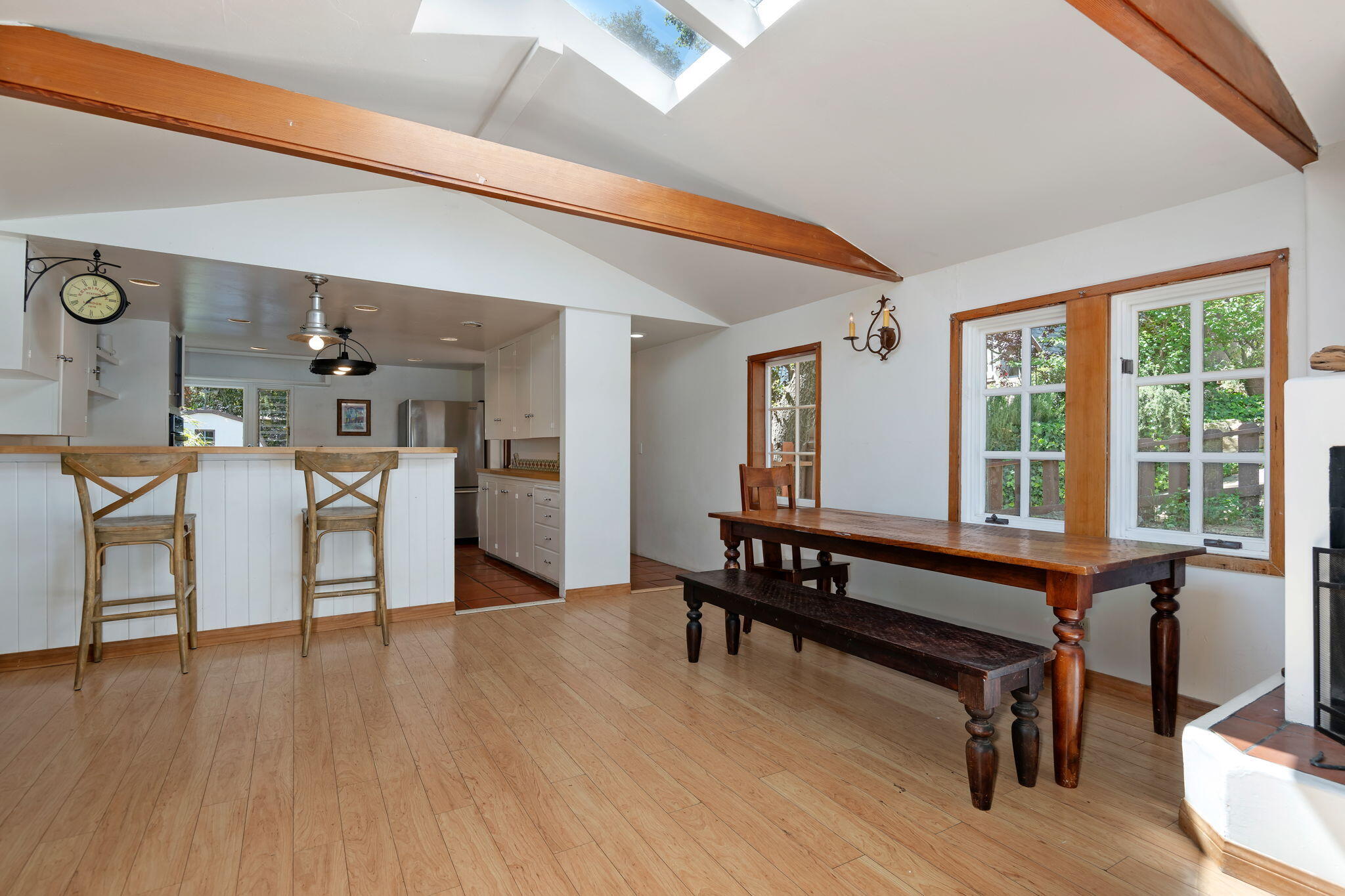 279 Rosario Park Road Santa Barbara, CA 93105 - Photo 9 of 49 Dining