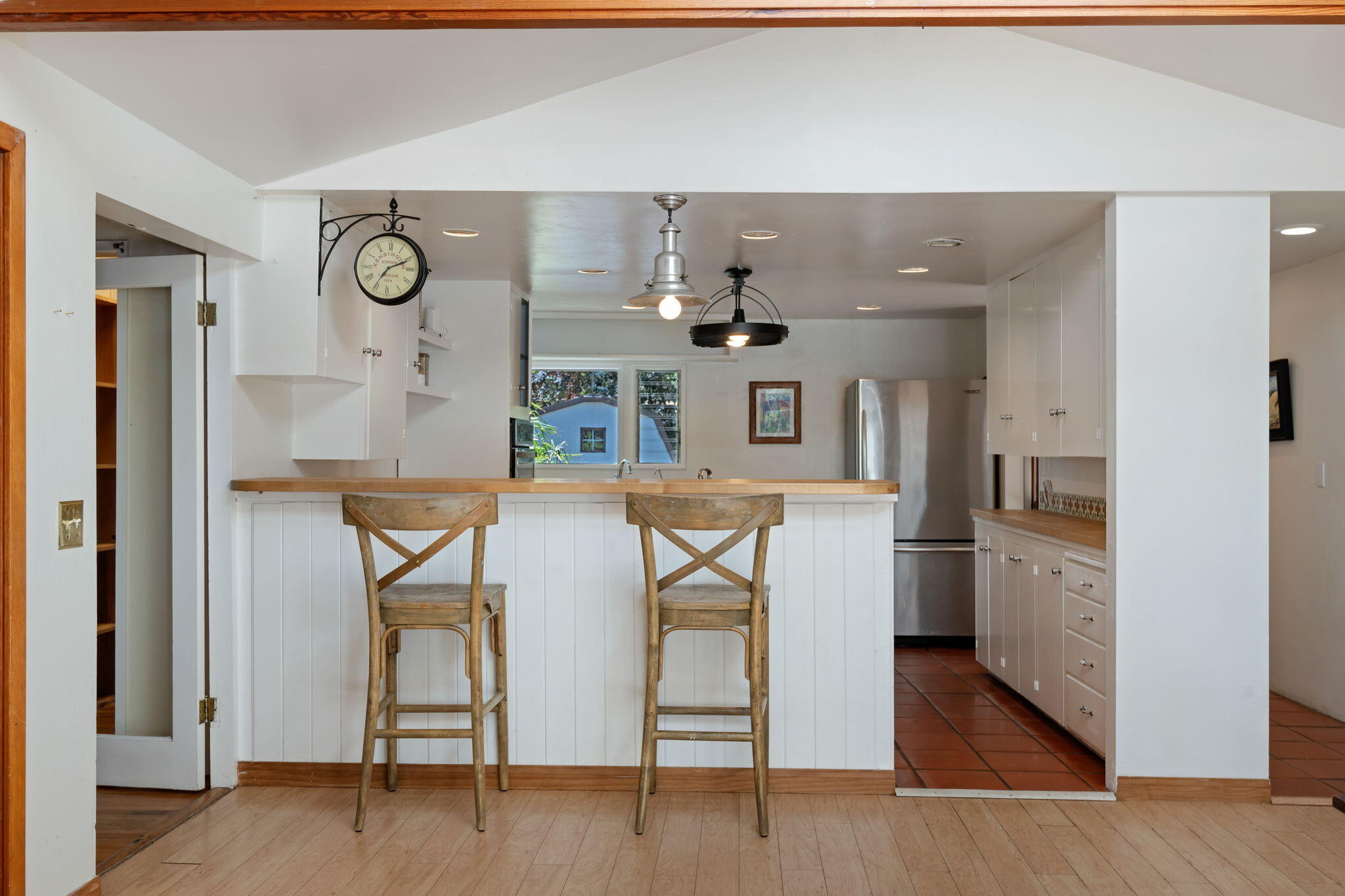 279 Rosario Park Road Santa Barbara, CA 93105 - Photo 10 of 49 Kitchen