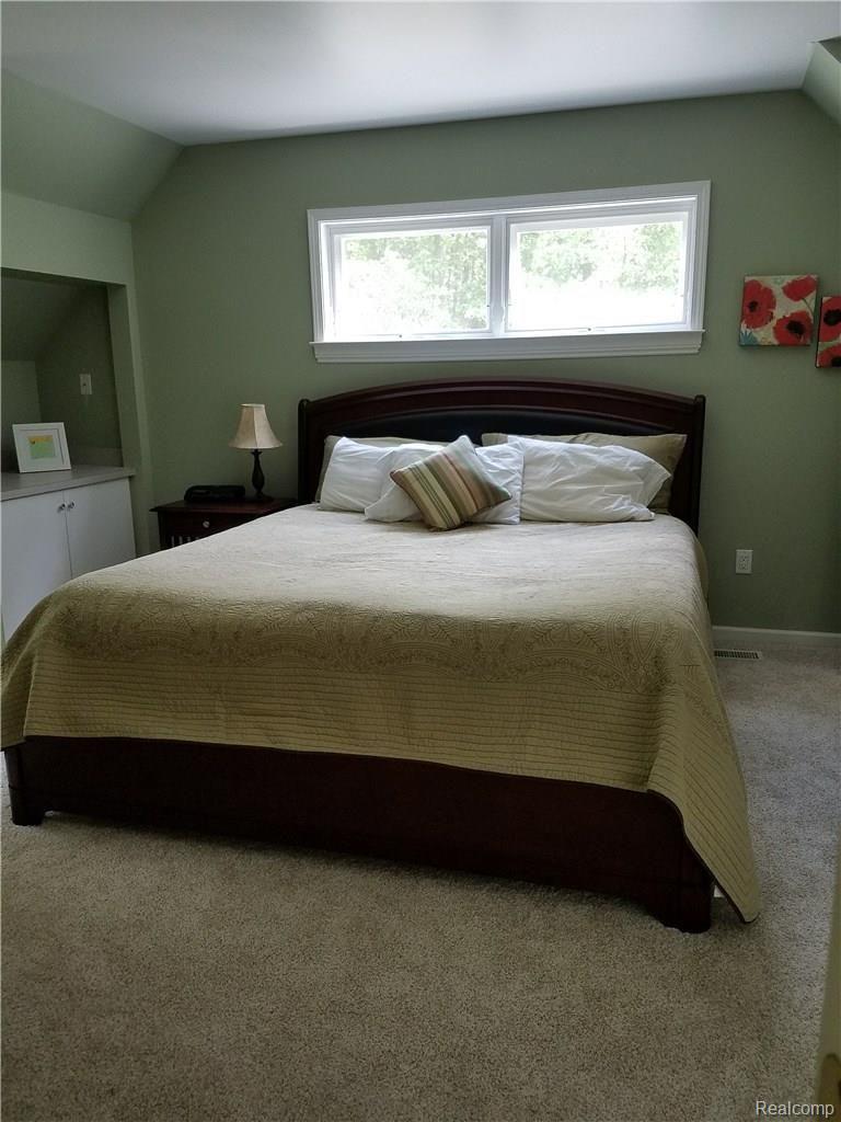 910 Kent Road Ortonville, MI 48462 - Photo 9 of 28 20170604_152455.jpg