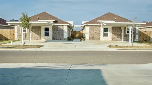 $1,050 | 908 West Kohala Avenue, Unit 1, Alton, TX 78573