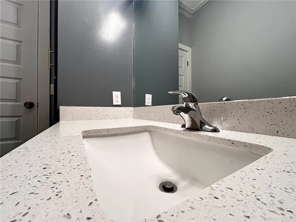 $1,050 | 908 West Kohala Avenue, Unit 1, Alton, TX 78573