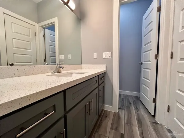 $1,050 | 908 West Kohala Avenue, Unit 1, Alton, TX 78573