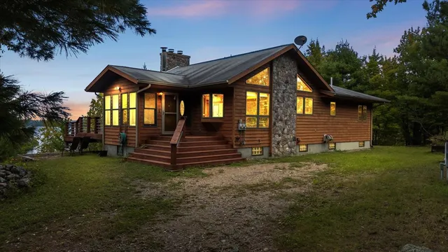 $1,200,000 | 2375 Viste Point Road, Ely, MN 55731