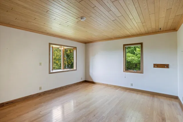 $1,200,000 | 2375 Viste Point Road, Ely, MN 55731