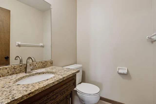 $2,750 | 7207 Heatherton Circle, Edina, MN 55435