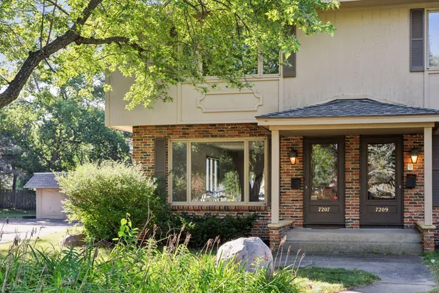$2,750 | 7207 Heatherton Circle, Edina, MN 55435