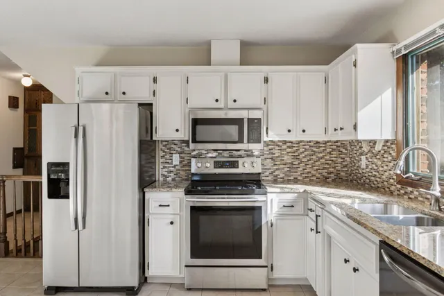 $2,750 | 7207 Heatherton Circle, Edina, MN 55435