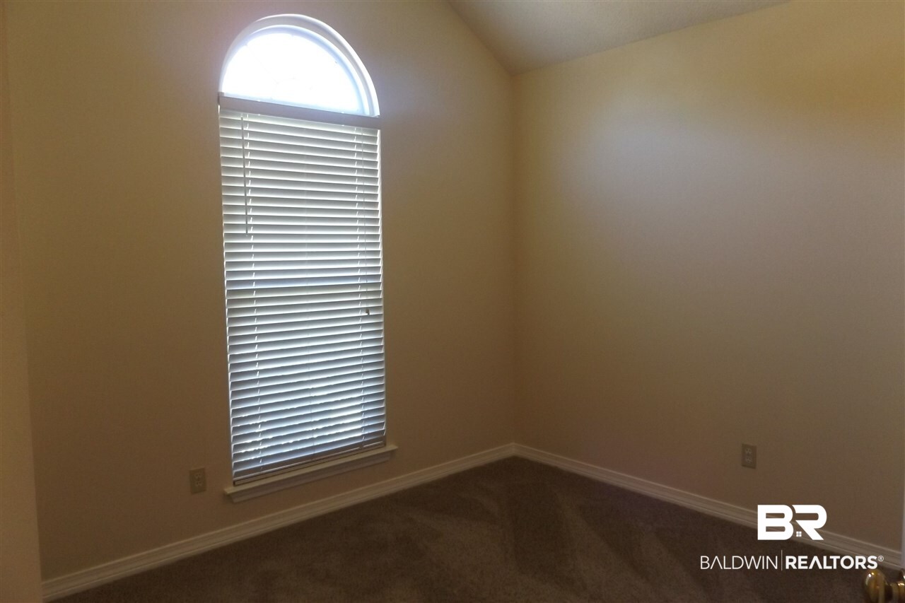 1708 South Bay Street Foley, AL 36535 - Photo 12 of 17