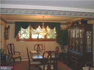 764 Burnley Place Springfield, PA 19064 - Photo 3 of 6 Gallery Image 3