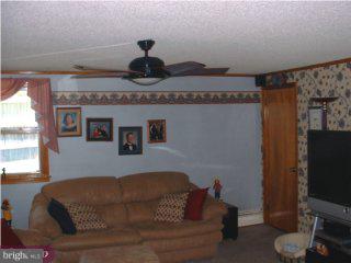 764 Burnley Place Springfield, PA 19064 - Photo 4 of 6 Gallery Image 4