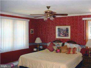 764 Burnley Place Springfield, PA 19064 - Photo 5 of 6 Gallery Image 5