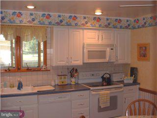 764 Burnley Place Springfield, PA 19064 - Photo 6 of 6 Gallery Image 6