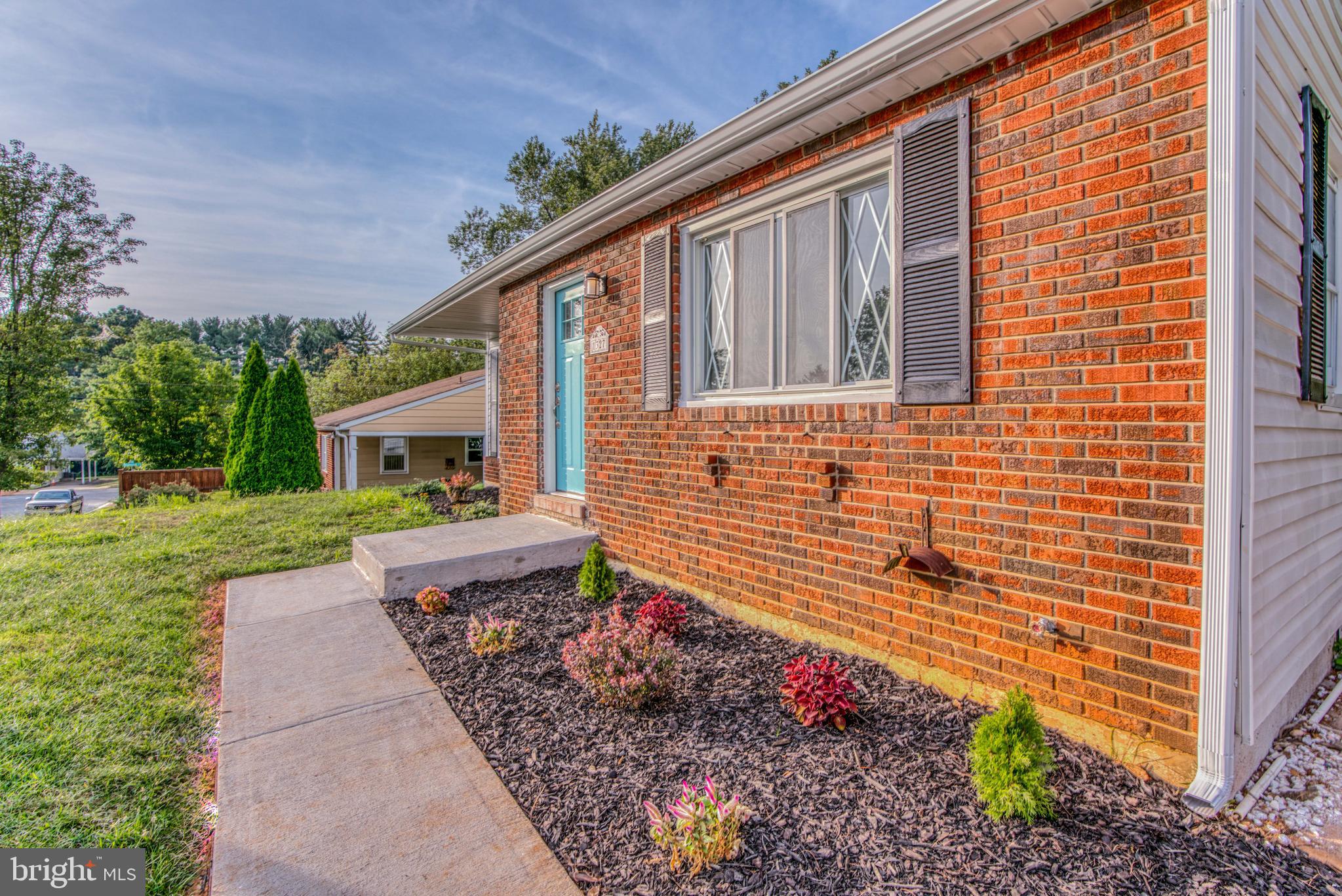 1327 Robin Road Pikesville, MD 21208 - Photo 2 of 51 Gallery Image 2