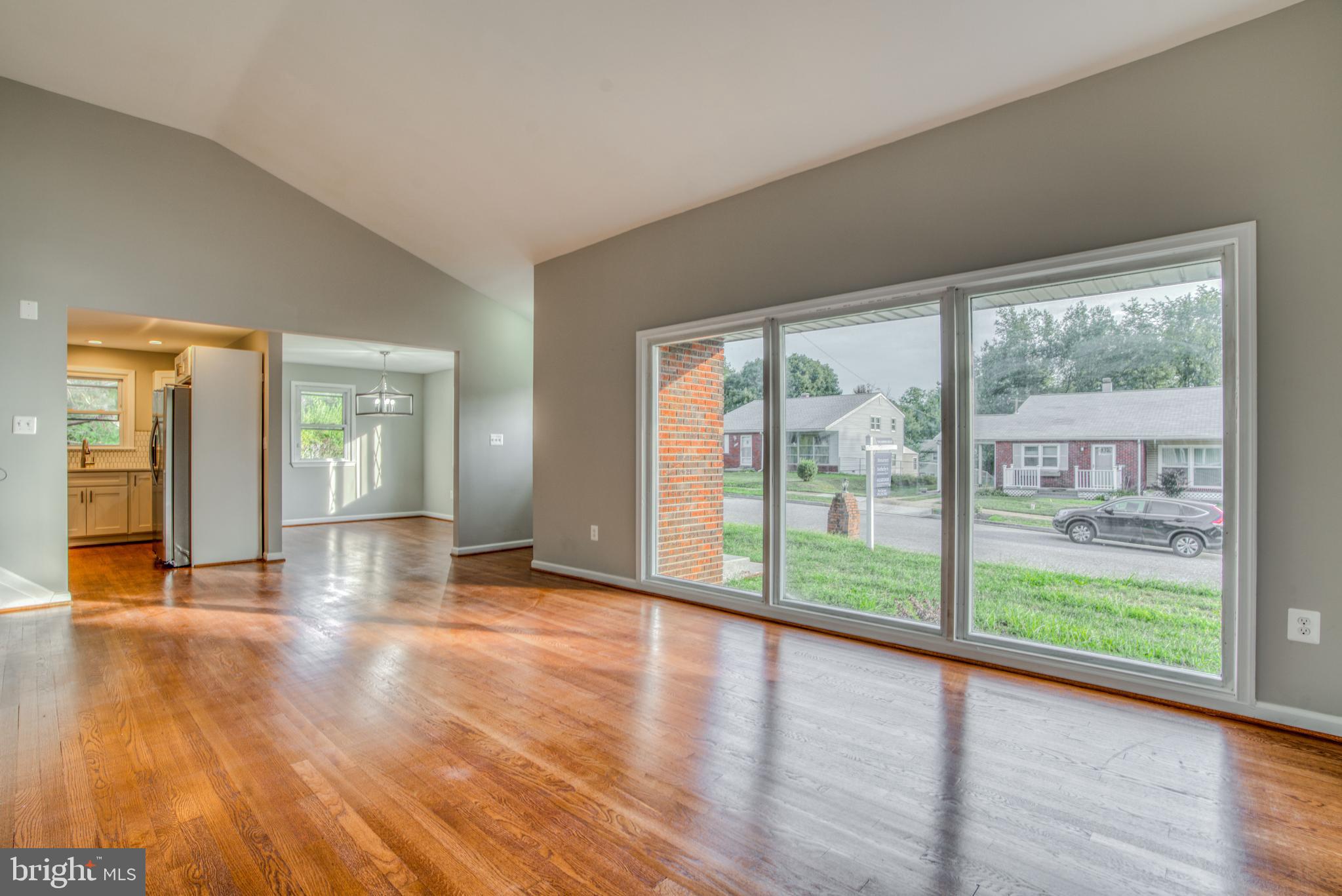 1327 Robin Road Pikesville, MD 21208 - Photo 7 of 51 Gallery Image 7