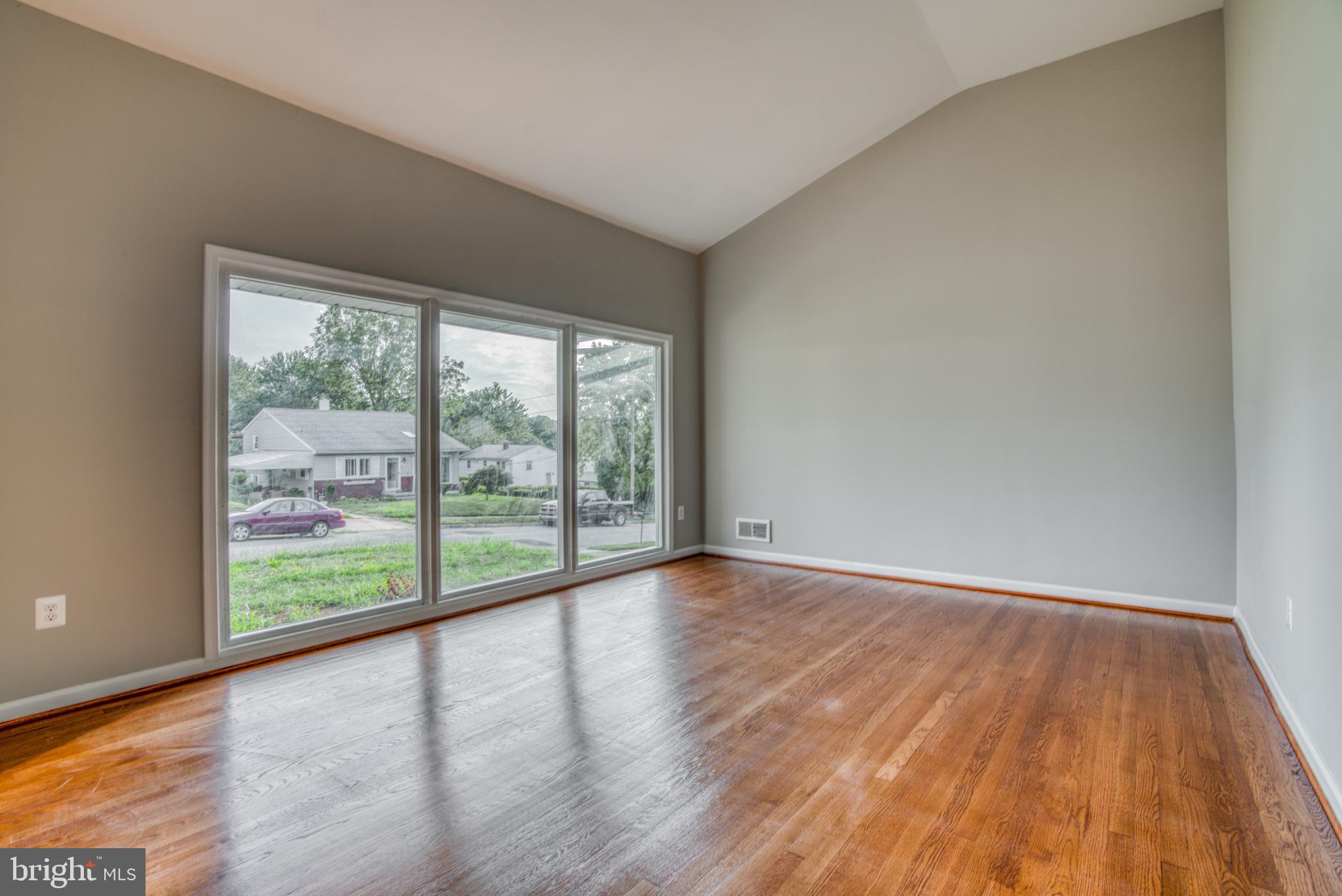 1327 Robin Road Pikesville, MD 21208 - Photo 8 of 51 Gallery Image 8