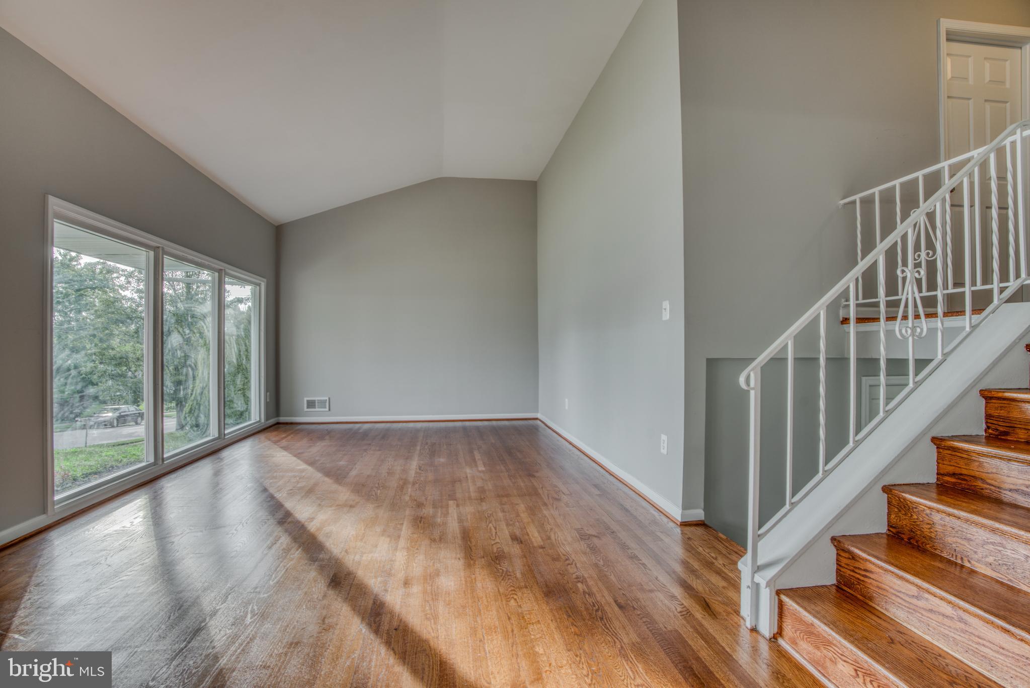 1327 Robin Road Pikesville, MD 21208 - Photo 9 of 51 Gallery Image 9