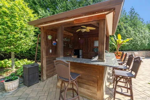 $1,099,990 | 9 Defeo Court, Deer Park, NY 11729