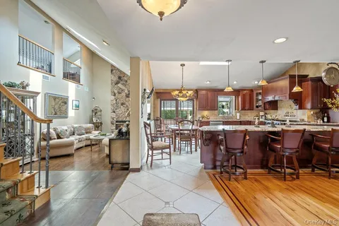 $1,099,990 | 9 Defeo Court, Deer Park, NY 11729
