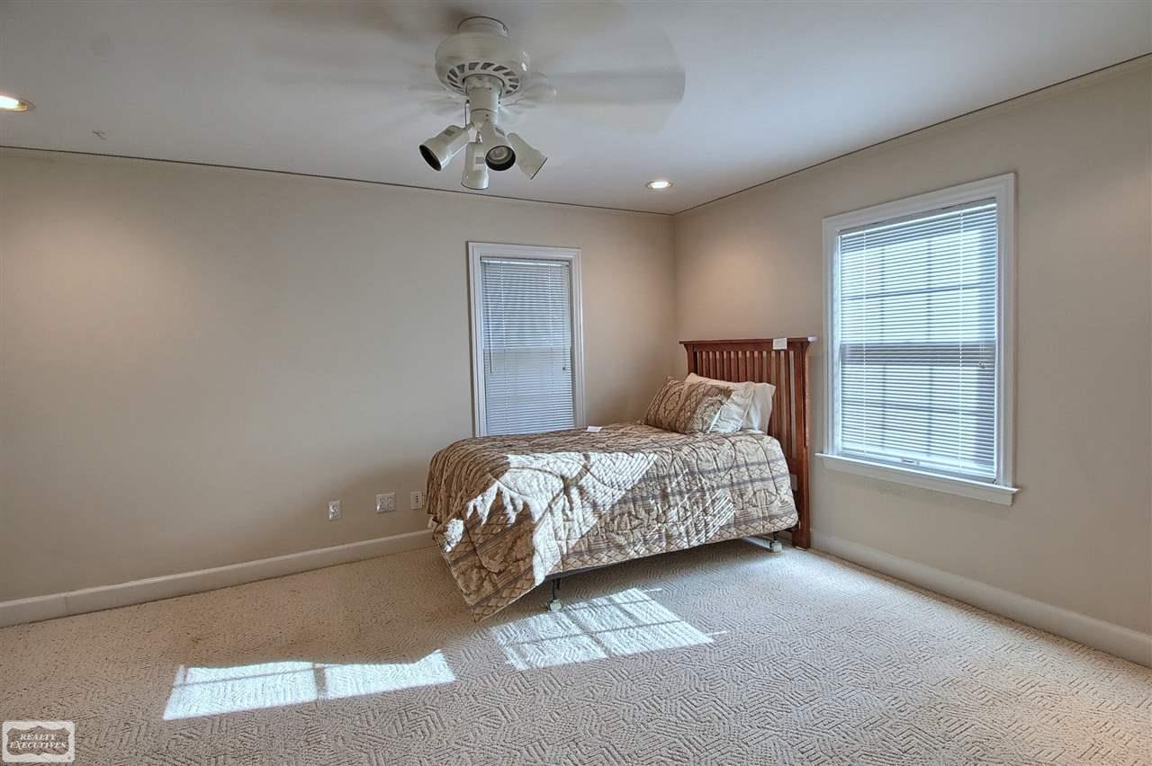 8 Norwich Road Pleasant Ridge, MI 48069 - Photo 9 of 16