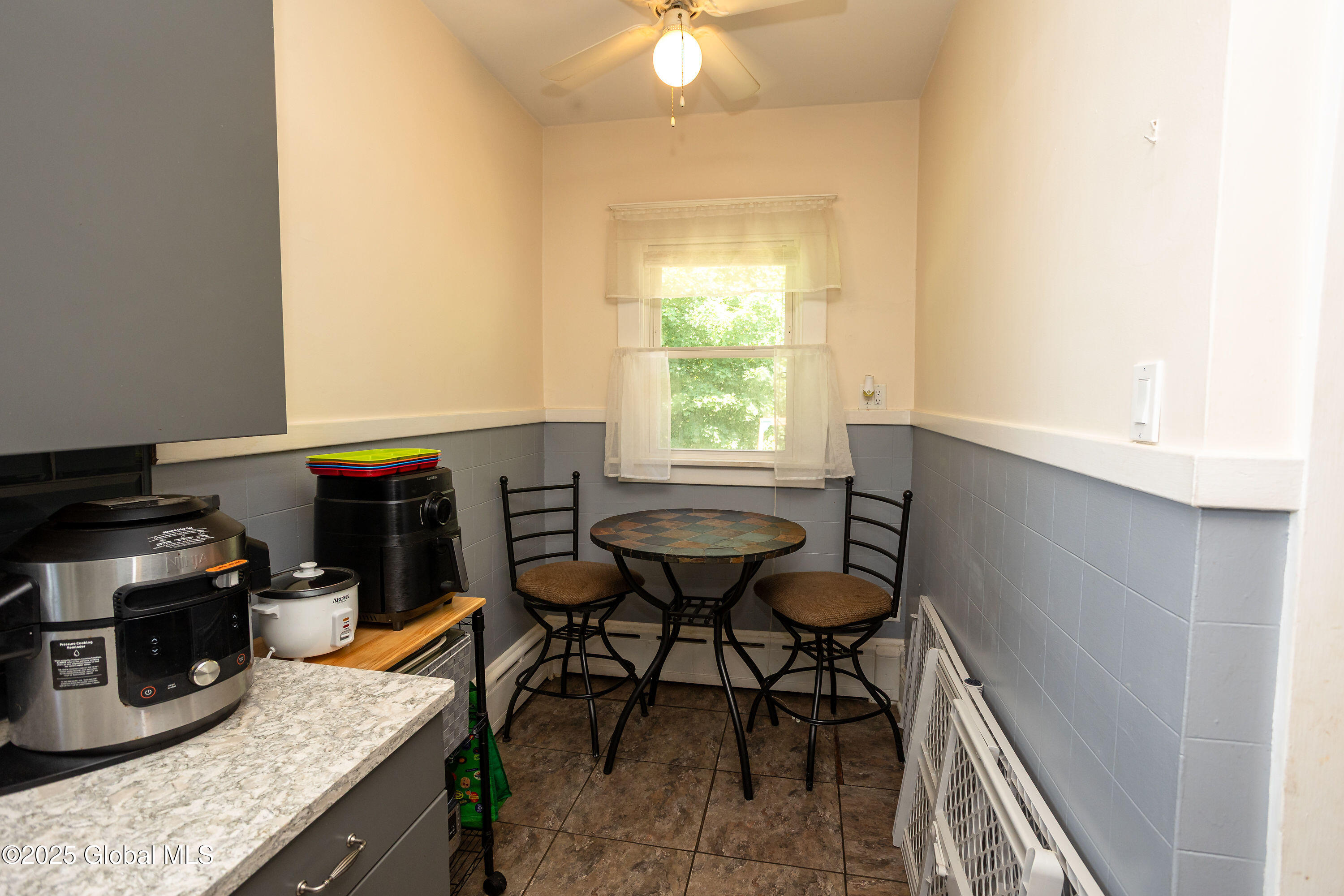 43 Holmes Court Albany, NY 12209 - Photo 11 of 18 KOR65751