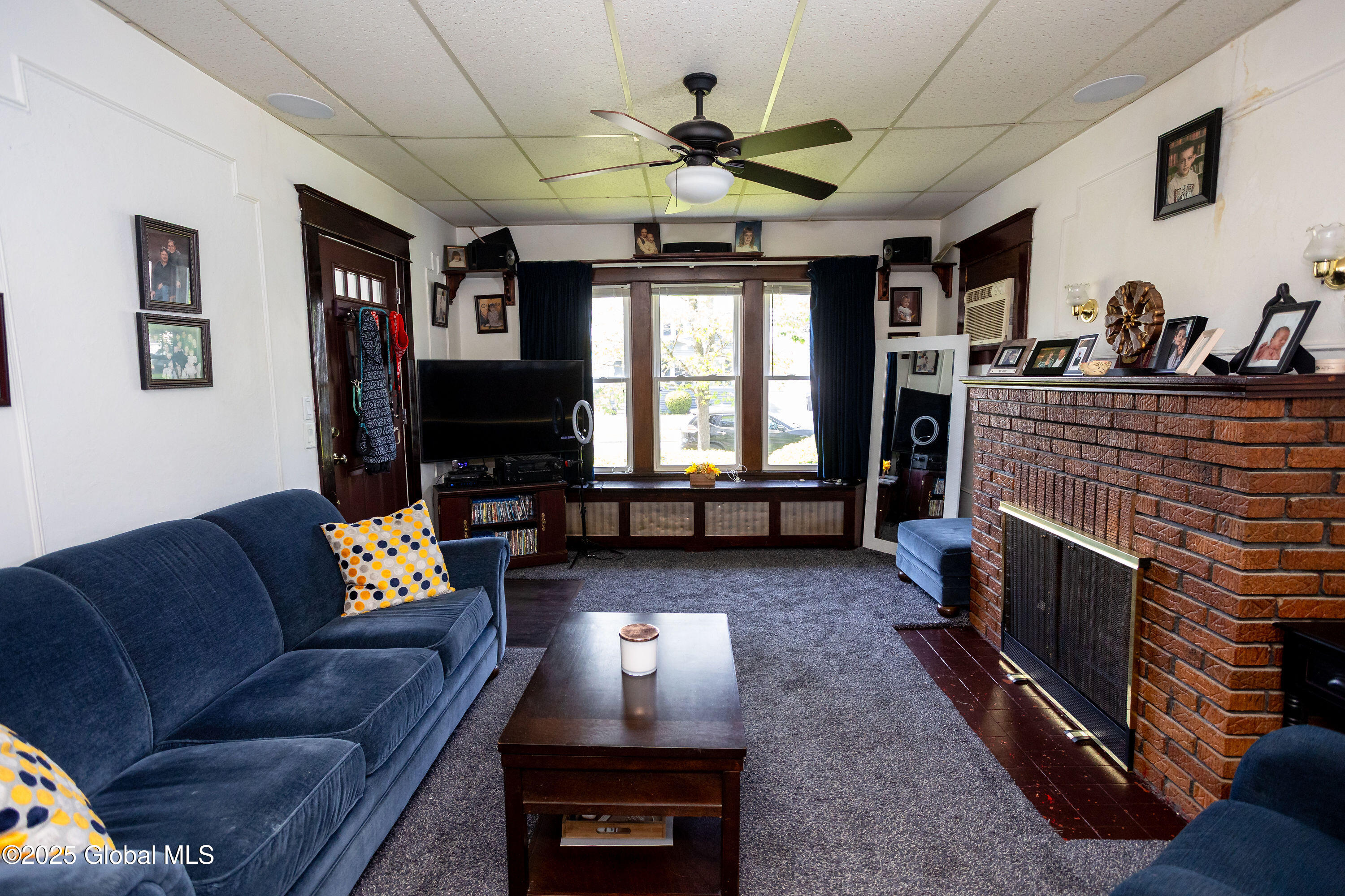 43 Holmes Court Albany, NY 12209 - Photo 4 of 18 KOR65696