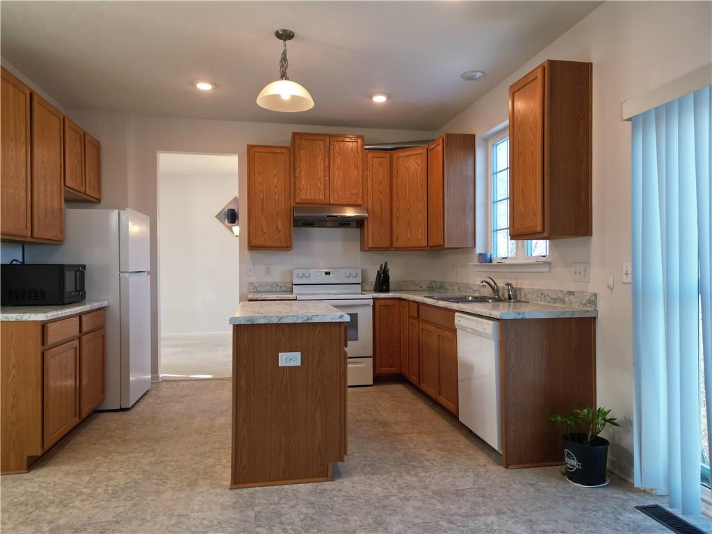 207 Wyncrest Drive Butler, PA 16001 - Photo 5 of 32